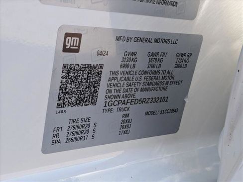 Certified 2024 Chevrolet Silverado 1500 High Country w/ Technology Package image 25