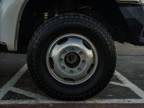 Used 2011 Ford F350 Lariat image 5