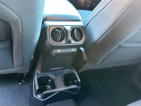 Used 2021 Jeep Wrangler Unlimited Sport image 27