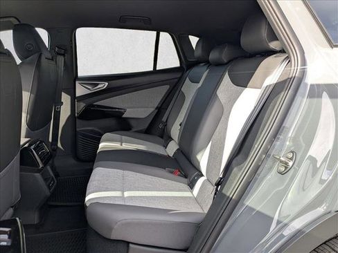 New 2025 Volkswagen ID.4 Pro image 16