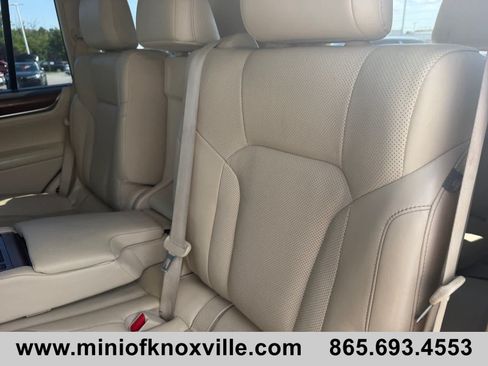 Used 2017 Lexus LX 570 4WD w/ Luxury Package image 15