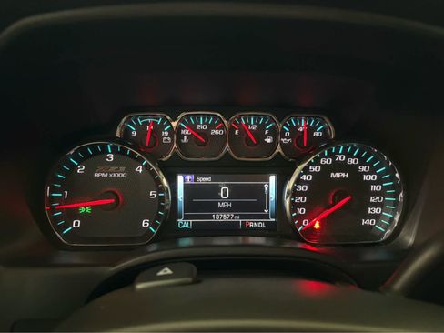 Used 2018 Chevrolet Silverado 1500 LT w/ Texas Edition image 29