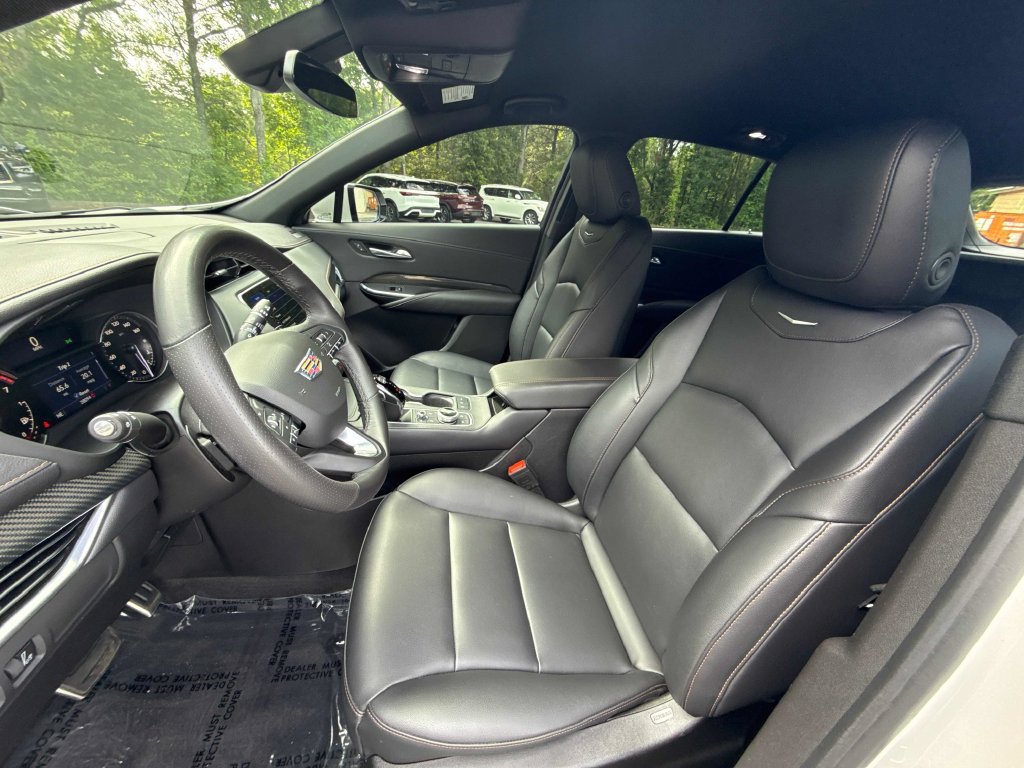 Used 2023 Cadillac XT4 Sport FWD image 11