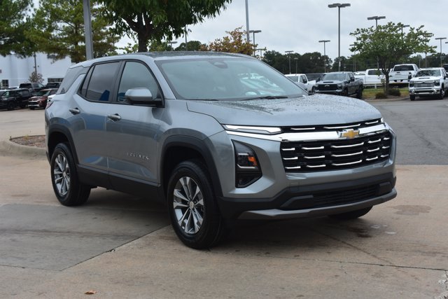 New 2027 Chevrolet Equinox LT w/ Safety and Technology Package FWD image 3