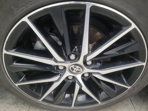 Used 2021 Toyota Camry SE FWD image 31