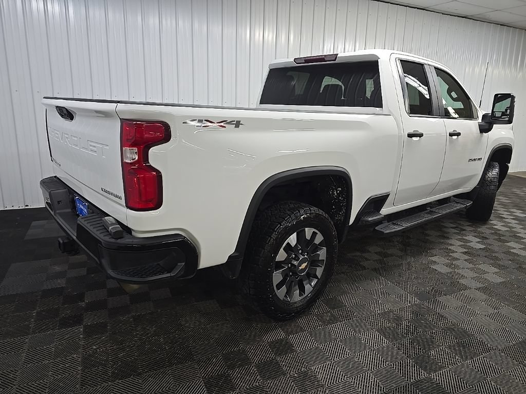 Used 2021 Chevrolet Silverado 2500 Custom w/ Custom Value Package AWD/4WD image 10