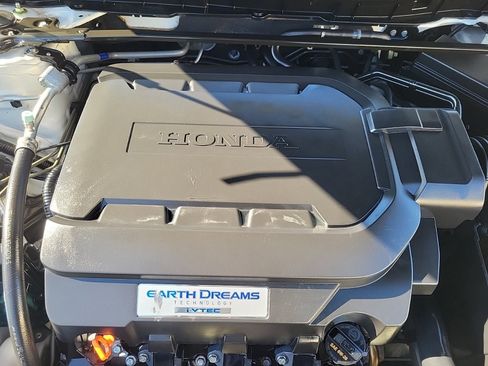 Used 2016 Honda Accord EX-L image 9