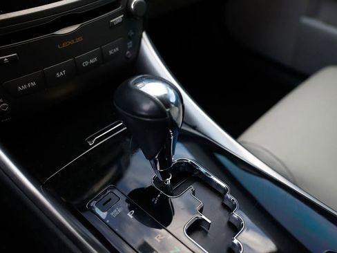 Used 2011 Lexus IS 250 image 39