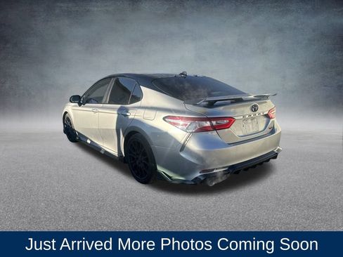 Used 2020 Toyota Camry XSE image 2