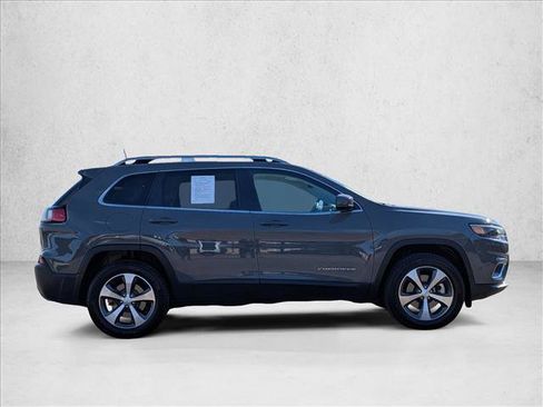 Used 2021 Jeep Cherokee Limited image 4