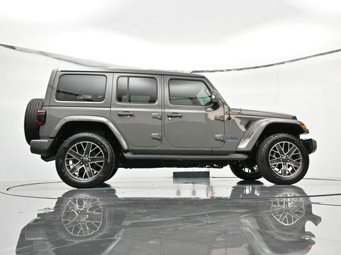 Used 2023 Jeep Wrangler Unlimited Sahara image 50