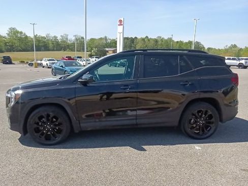 Used 2022 GMC Terrain SLE w/ Elevation Edition FWD image 6