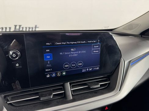 Used 2025 Chevrolet Trax LS w/ LS Convenience Package image 15