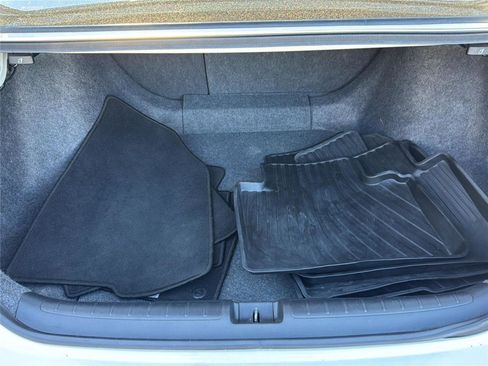 Used 2018 Honda Accord EX-L image 26