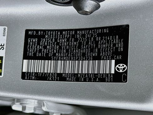 Used 2025 Toyota Corolla LE FWD image 12