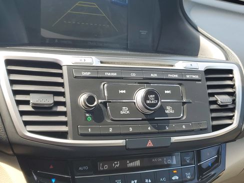 Used 2017 Honda Accord LX image 23