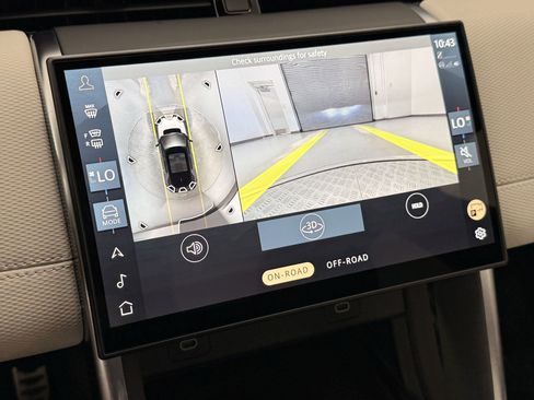 New 2025 Land Rover Discovery Sport Dynamic SE image 27