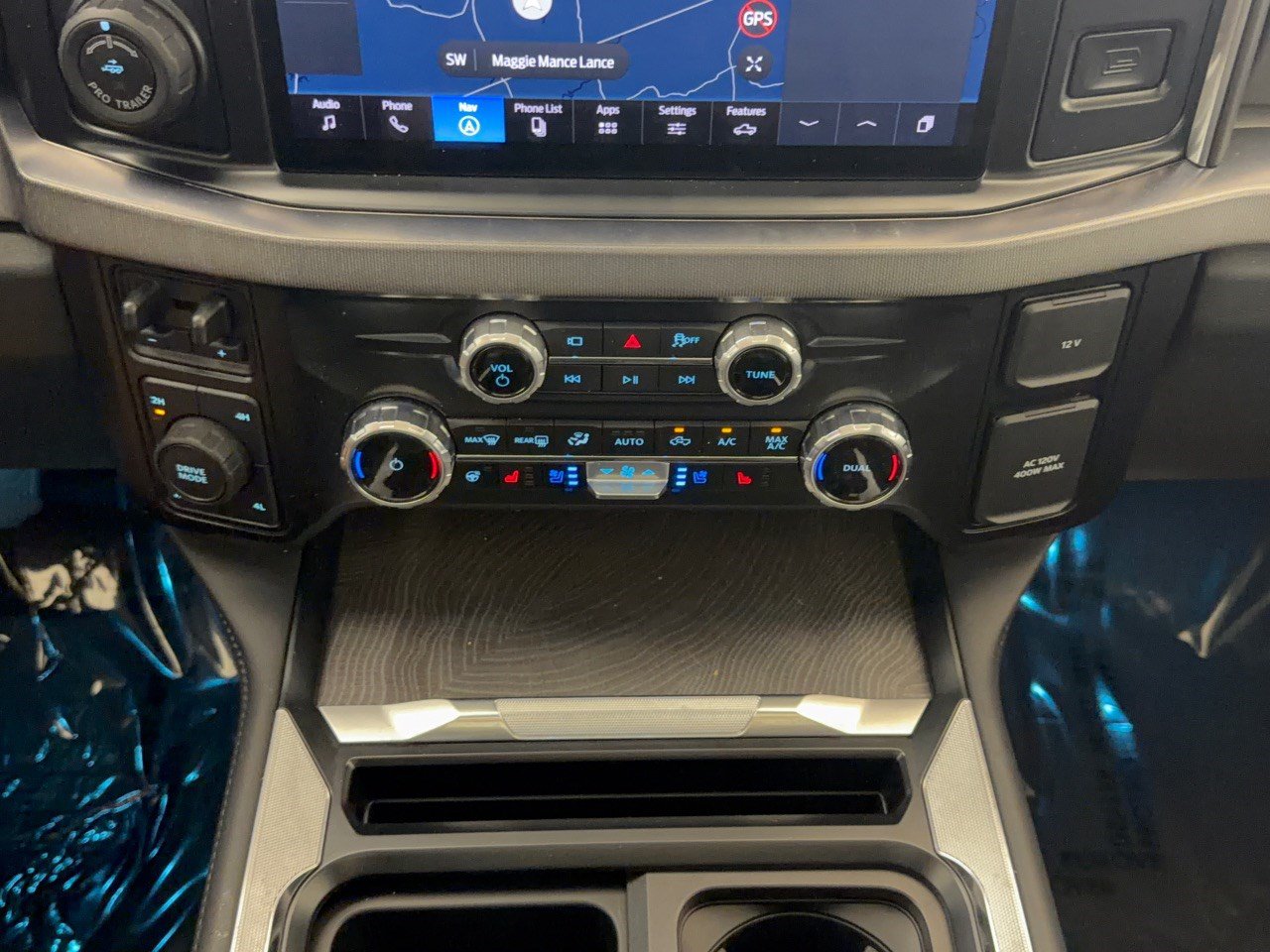 Used 2025 Ford F250 Platinum AWD/4WD image 22