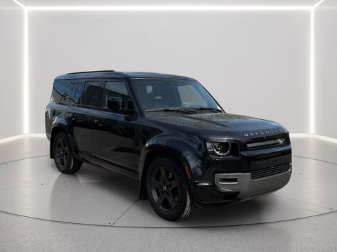 Certified 2023 Land Rover Defender 130 X-Dynamic SE image 7