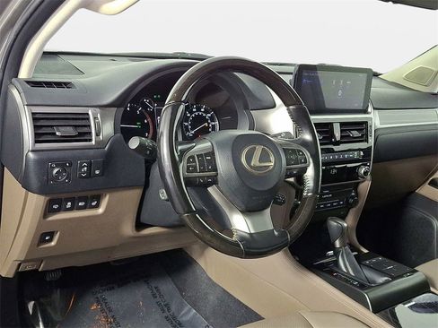 Used 2023 Lexus GX 460 Premium image 18