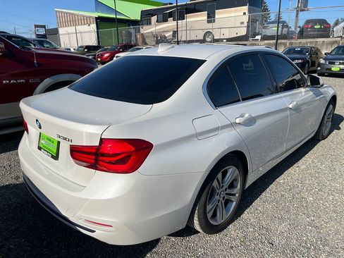 Used 2018 BMW 330i Sedan RWD image 3