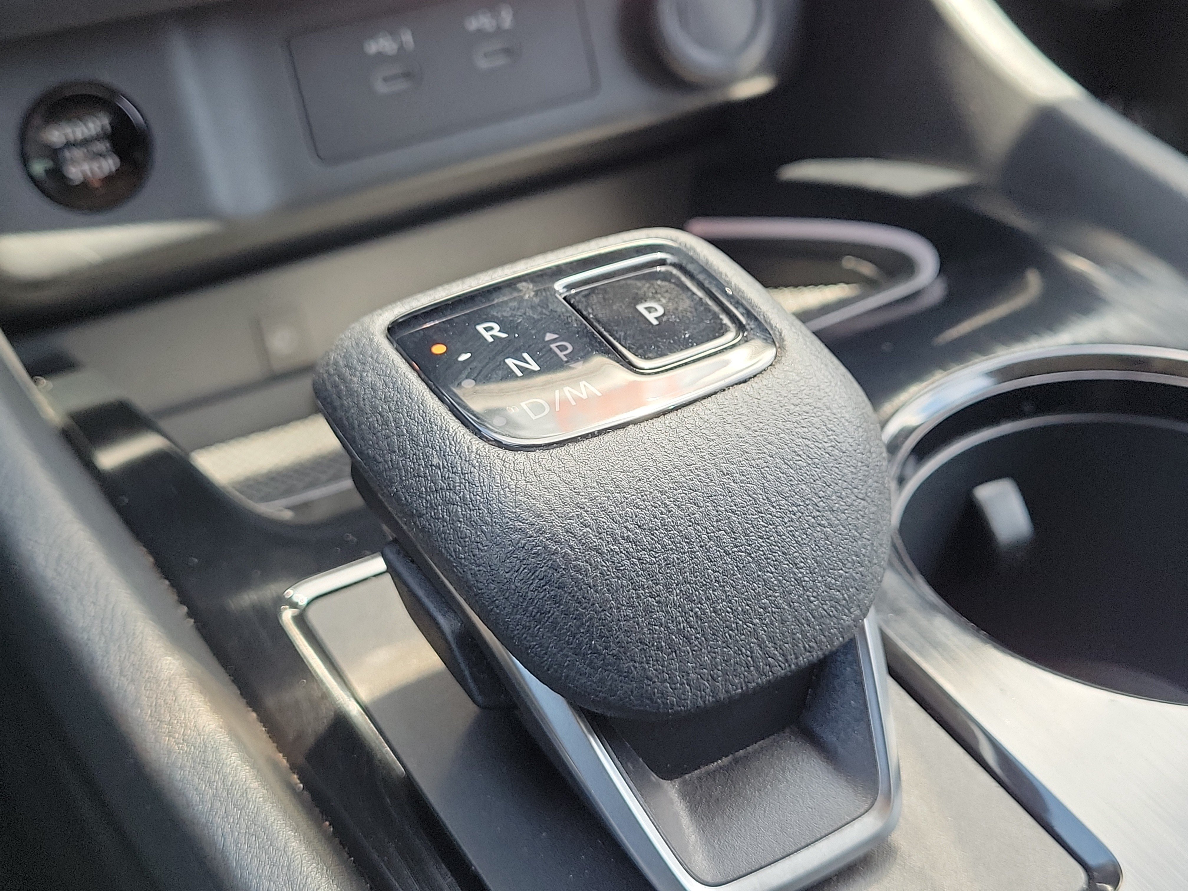 Certified 2025 Nissan Rogue SL FWD image 30