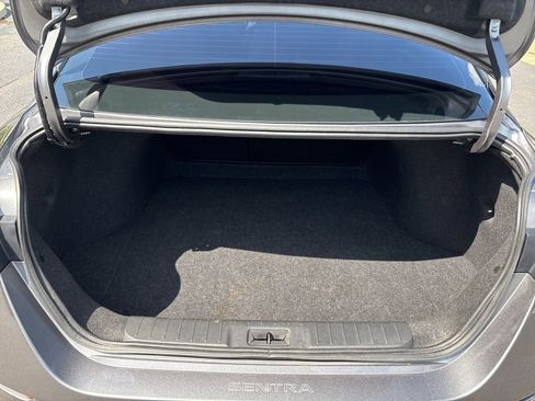 Used 2023 Nissan Sentra S image 7