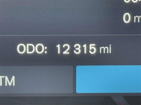 Certified 2025 Volvo XC60 B5 Plus image 24