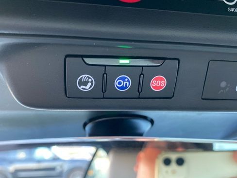 Used 2019 Chevrolet Camaro LT image 16