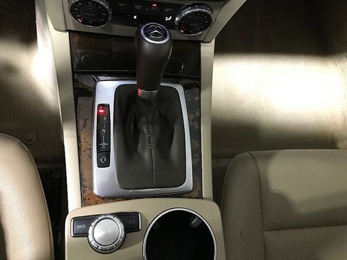 Used 2013 Mercedes-Benz C 250 Sedan w/ Multimedia Pkg image 23