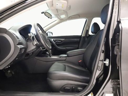 Used 2018 Nissan Altima 2.5 SR w/ SR Midnight Edition FWD image 13