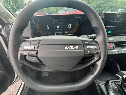 Used 2025 Kia K4 FWD image 24