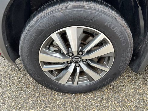 Used 2024 Nissan Pathfinder SL image 22