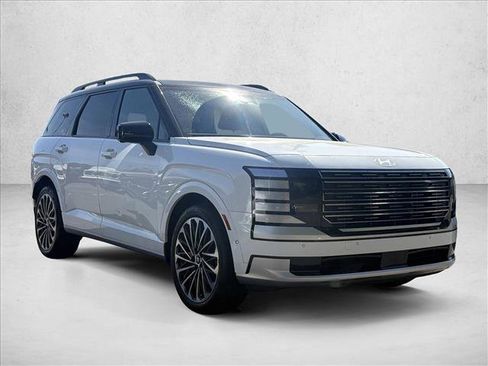 Used 2026 Hyundai Palisade Calligraphy FWD image 4