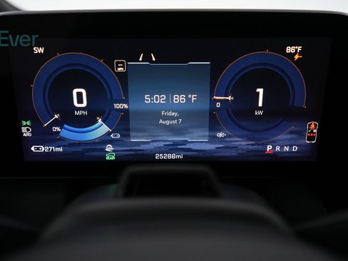 Used 2024 Chevrolet Equinox EV RS FWD image 7