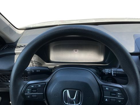 Used 2023 Honda Accord EX image 11