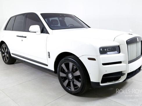 Used 2019 Rolls-Royce Cullinan image 6
