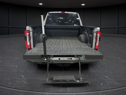 Used 2026 Ford F250 Platinum AWD/4WD image 17