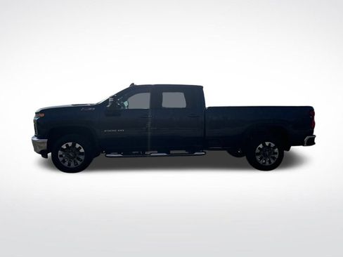 Used 2022 Chevrolet Silverado 2500 LT w/ All Star Edition image 2