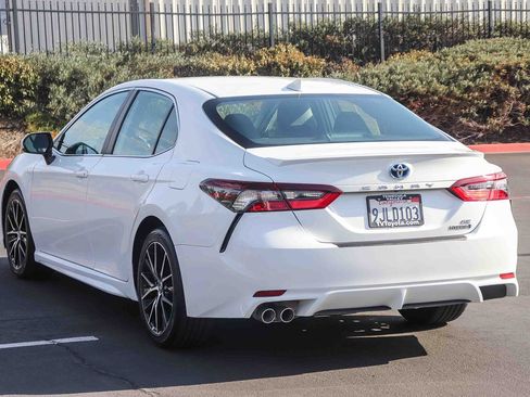 Certified 2024 Toyota Camry SE w/ Cold Weather Package FWD image 5