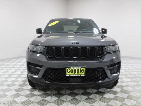Used 2023 Jeep Grand Cherokee Altitude AWD/4WD image 6