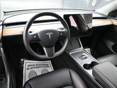 Used 2023 Tesla Model Y Long Range AWD/4WD image 24