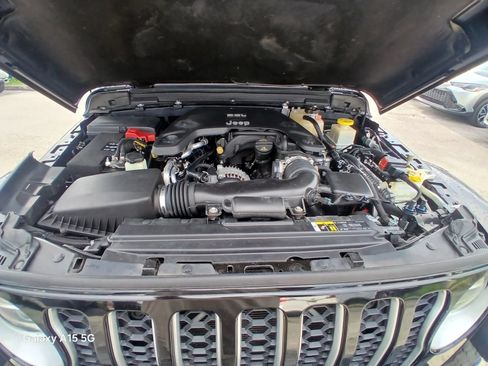 Used 2020 Jeep Gladiator Overland AWD/4WD image 22