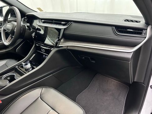 New 2026 Jeep Grand Cherokee Limited w/ Limited Altitude Package image 18