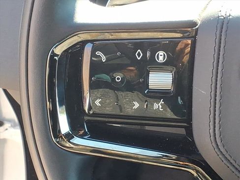 Certified 2026 Land Rover Range Rover Velar Dynamic SE image 16