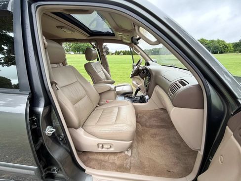 Used 2000 Toyota Land Cruiser AWD/4WD image 68