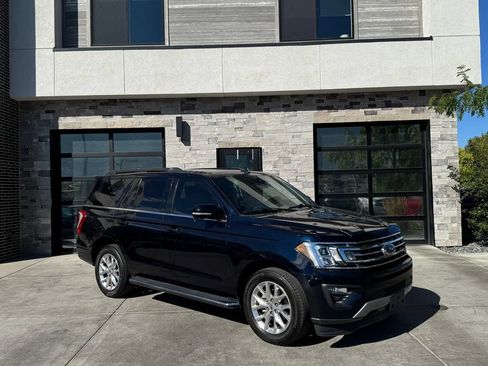 Used 2021 Ford Expedition XLT AWD/4WD image 1