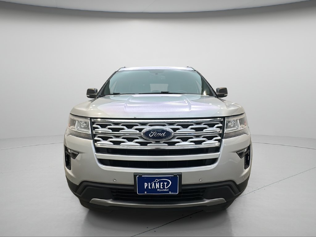 Used 2019 Ford Explorer XLT w/ Equipment Group 202A AWD/4WD image 9