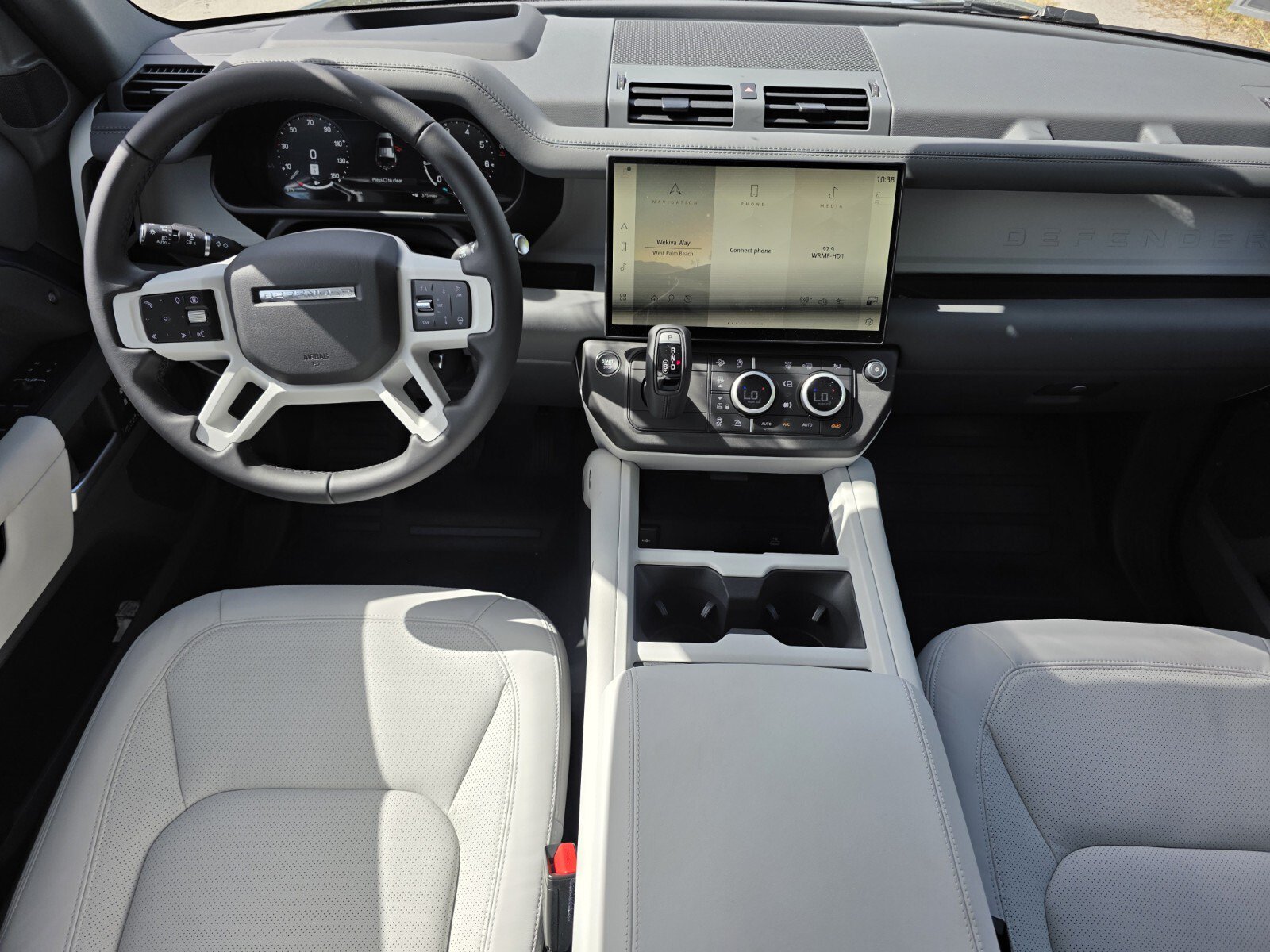 New 2026 Land Rover Defender 110 X-Dynamic SE AWD/4WD image 4