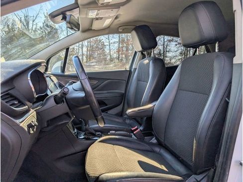 Used 2018 Buick Encore Preferred FWD image 14